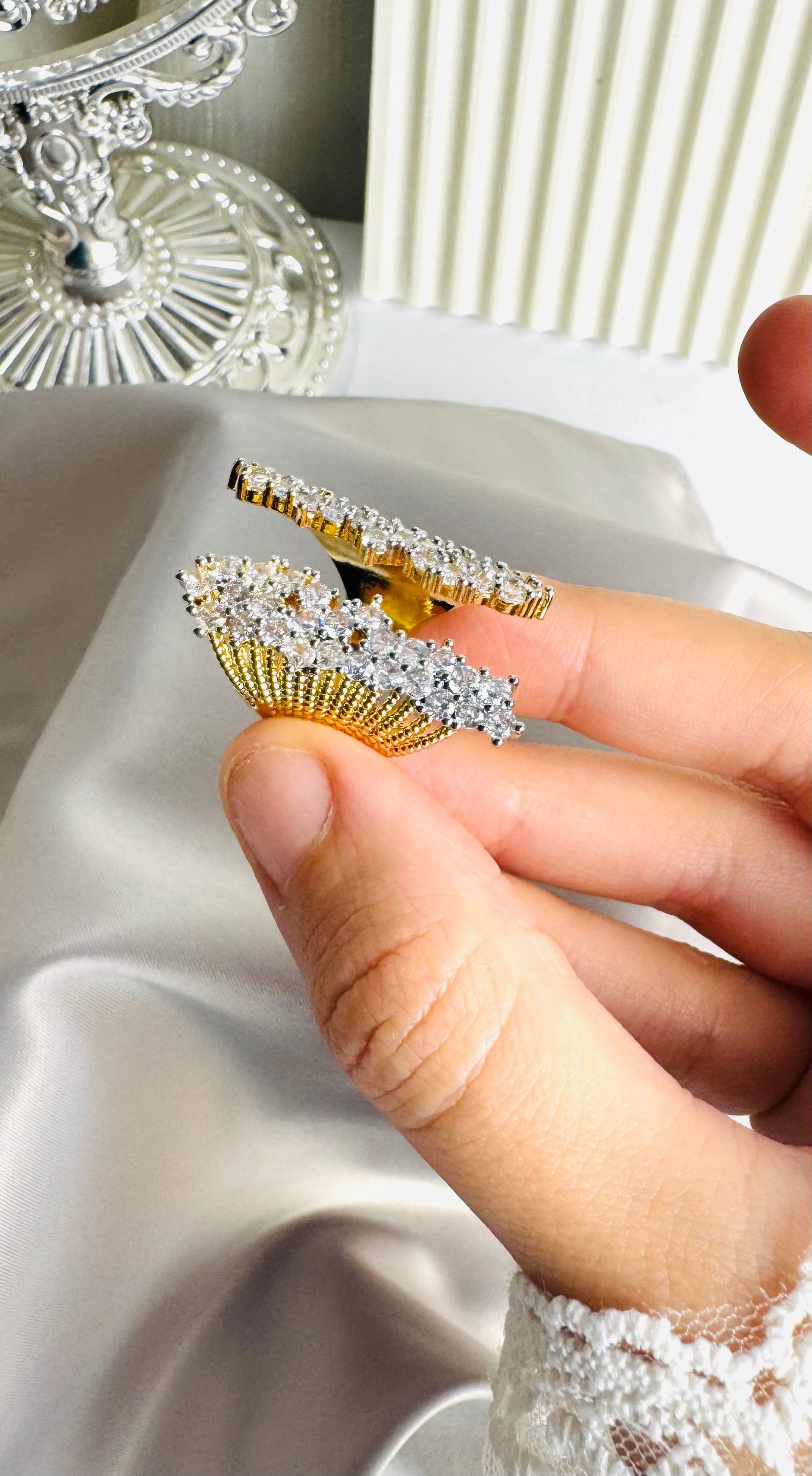 Unique zircon ring ( free size )