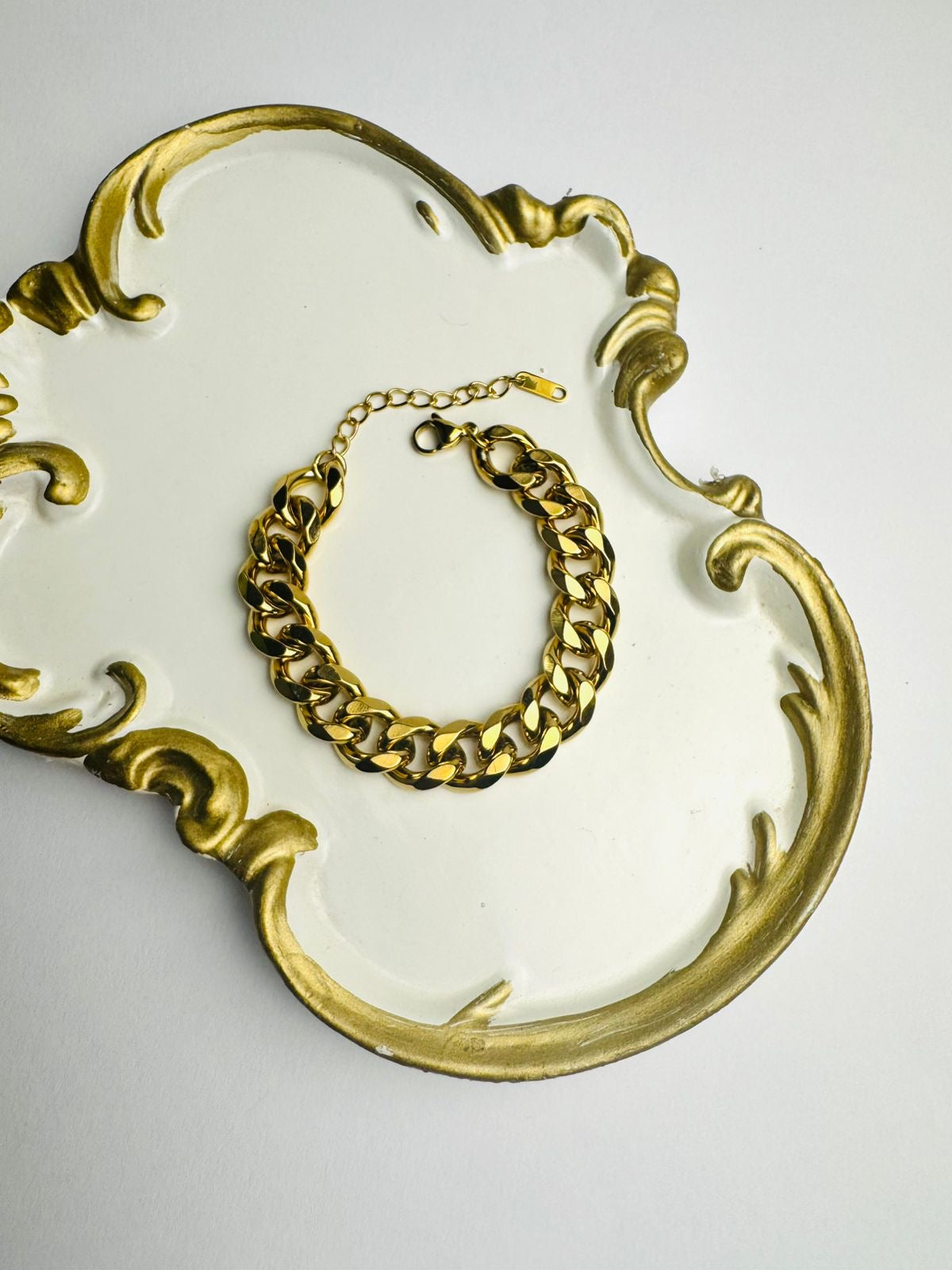 Bold groumaeh bracelet