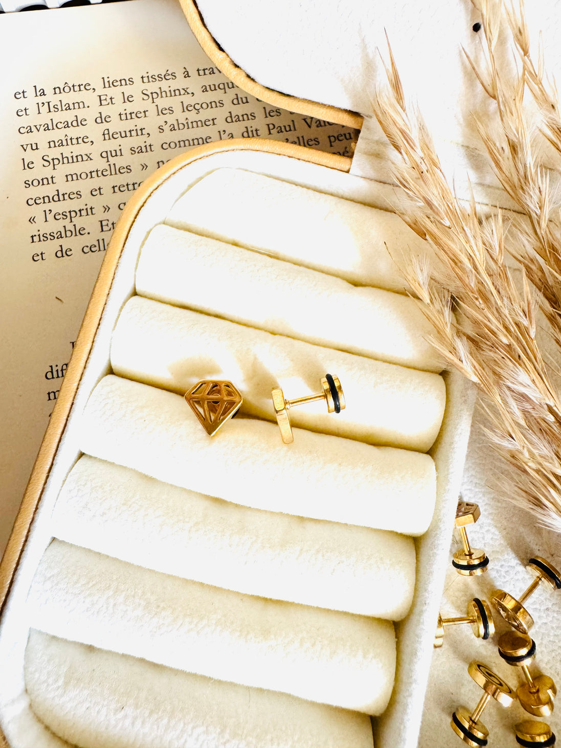 Diamond flat back earring