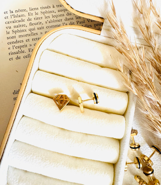 Diamond flat back earring