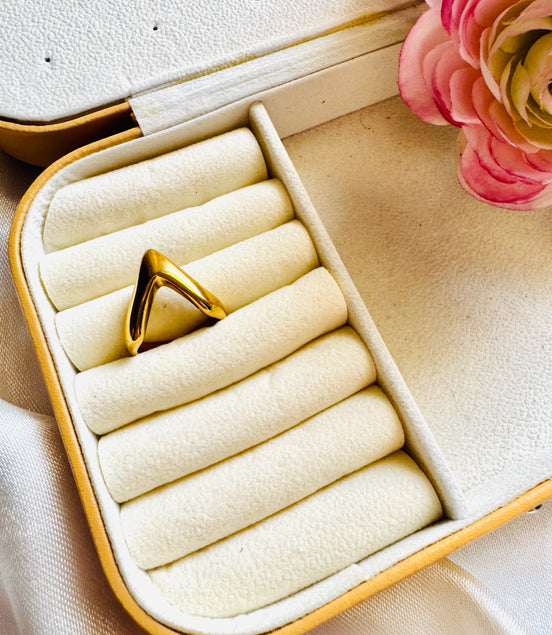 Arrow ring free size [ 18&19]