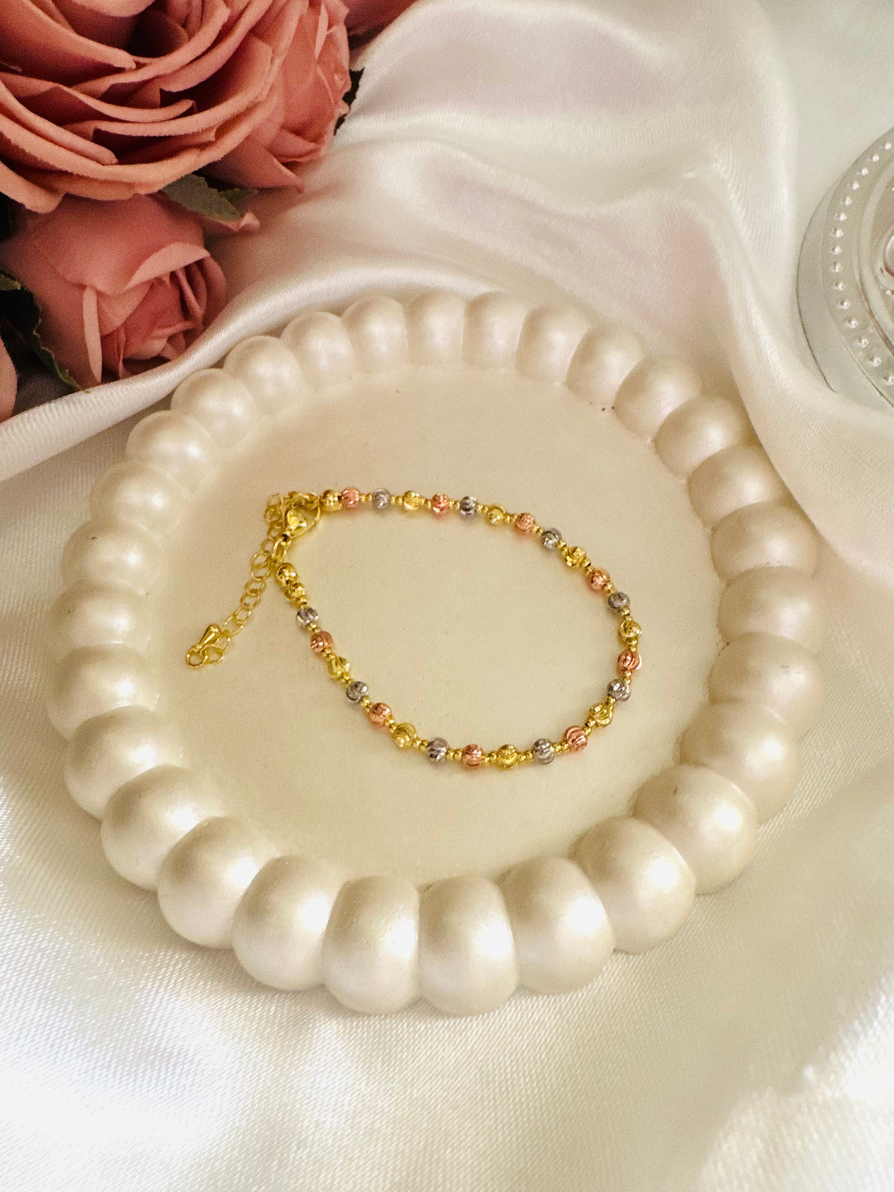 Unique colored balls bracelet