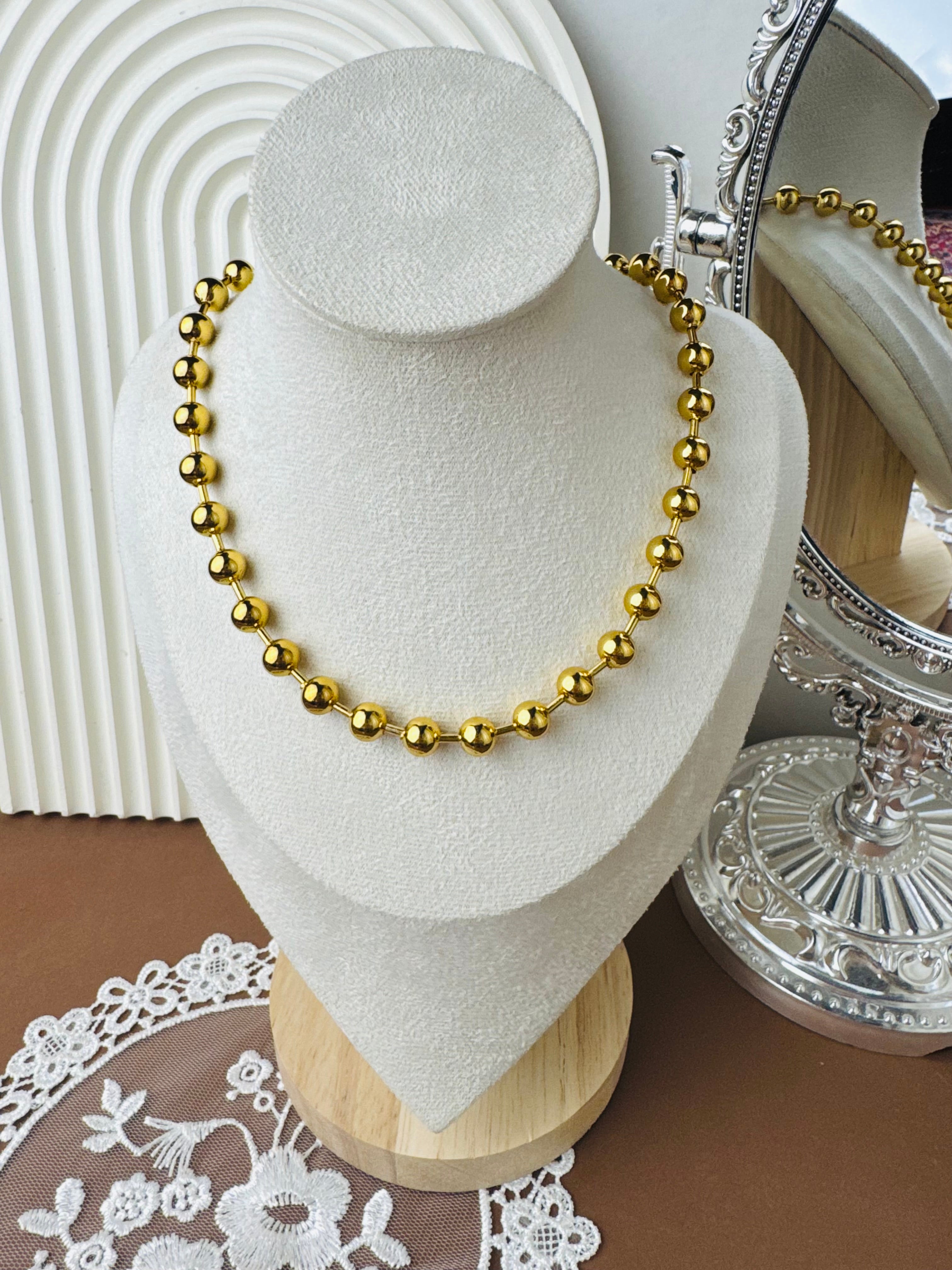 Bubble trendy necklaces