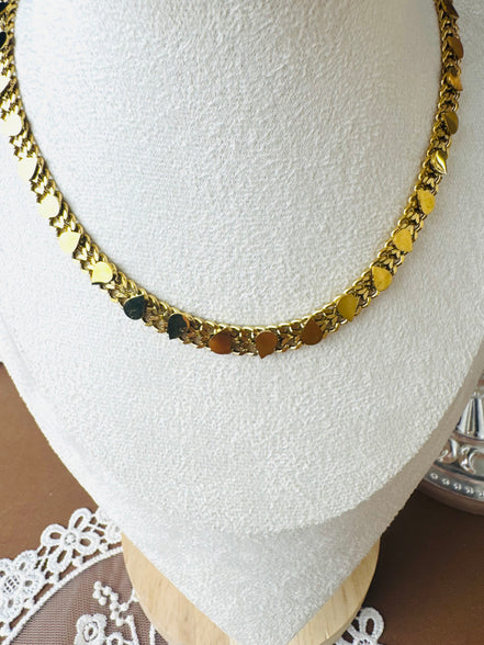 New grumaet necklace