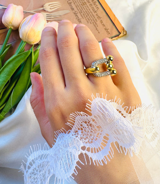 Bold teffiny ring