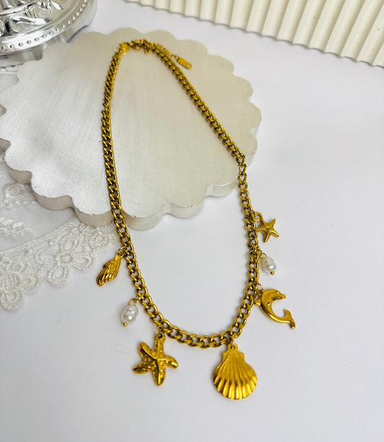 Shell necklace