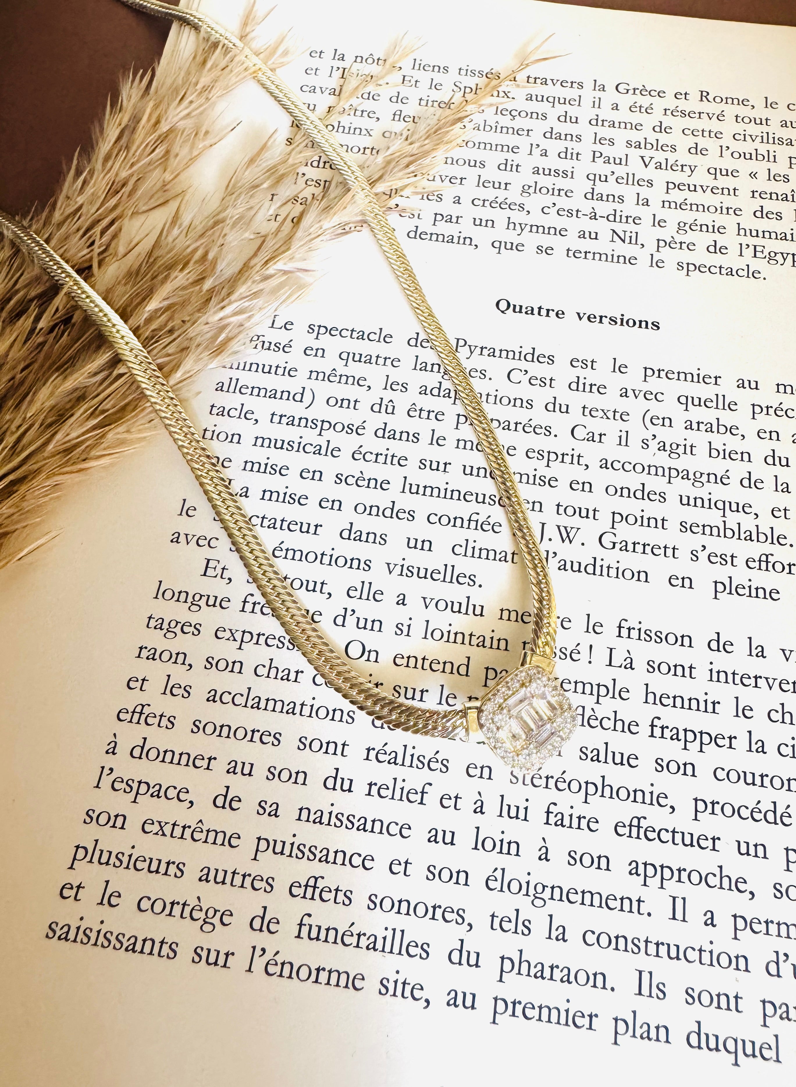 Square zircon necklace