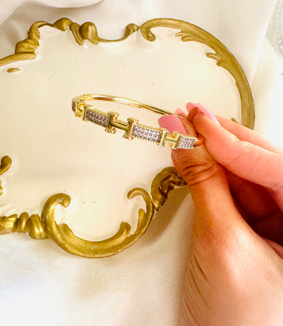 Unique hurmes bangle