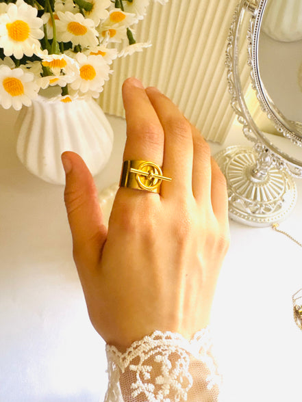 Trendy lock ring free size