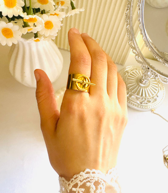 Trendy lock ring free size