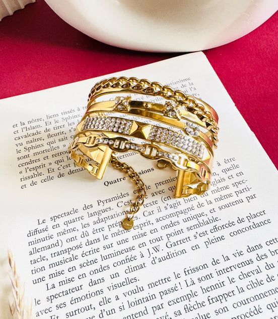 Trendy bangle