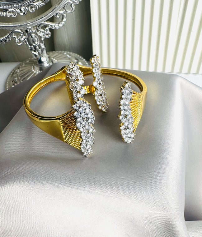 New unique bangle