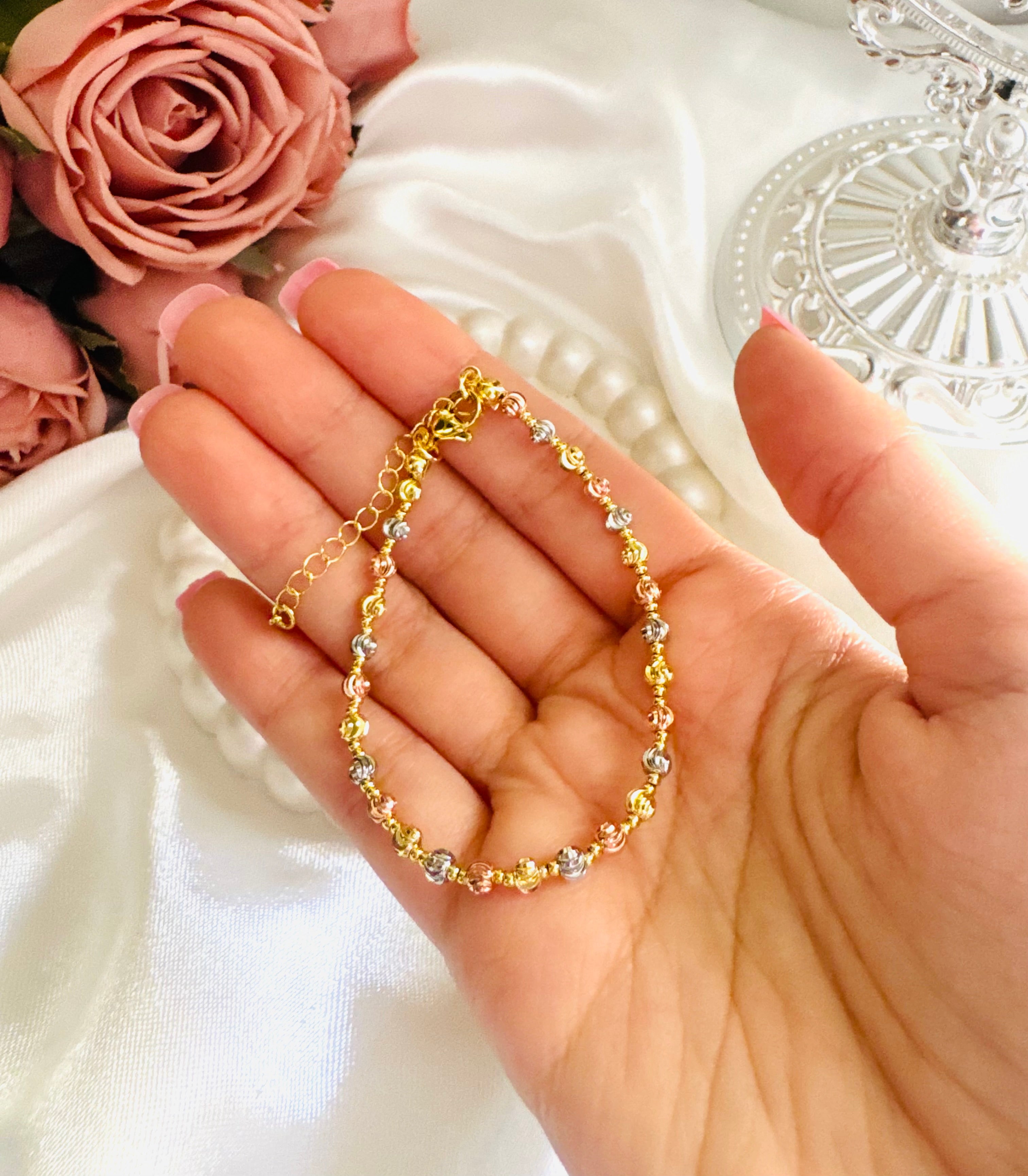 Unique colored balls bracelet