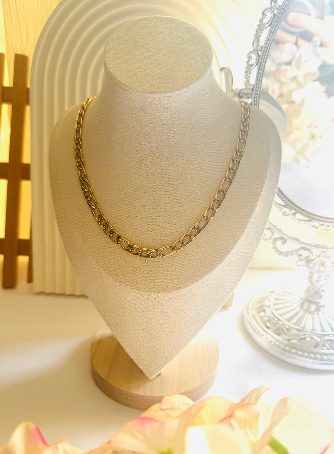 Basic wide groumaeh necklace