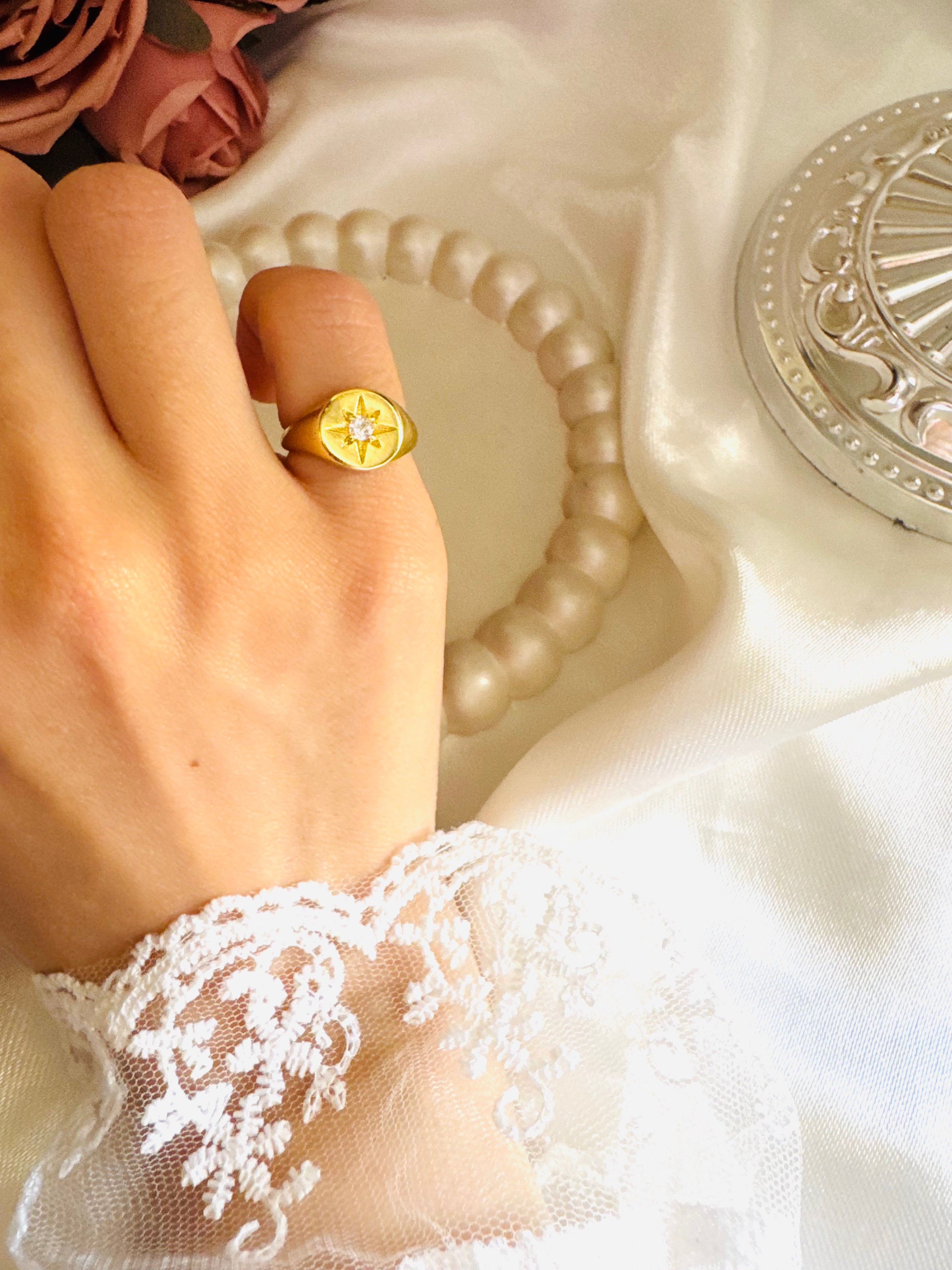 Pinky circle ring free size