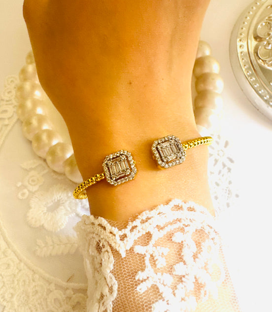 Square bangle