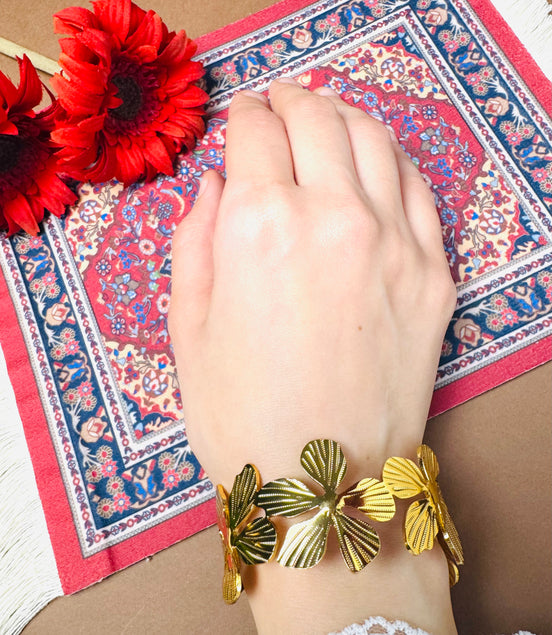 Flowers bangle