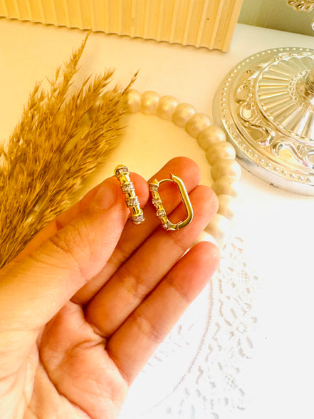 Zircon earring
