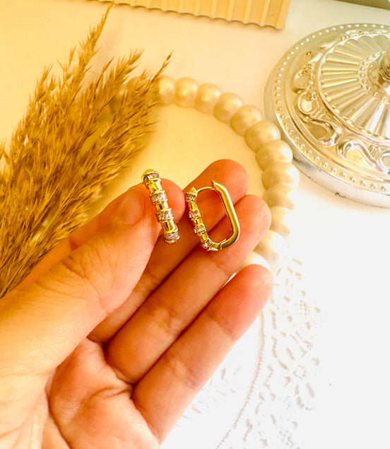 Zircon earring