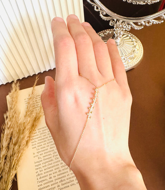 Long zircon necklace