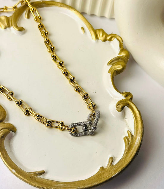 Tefiny 2 zircon necklace