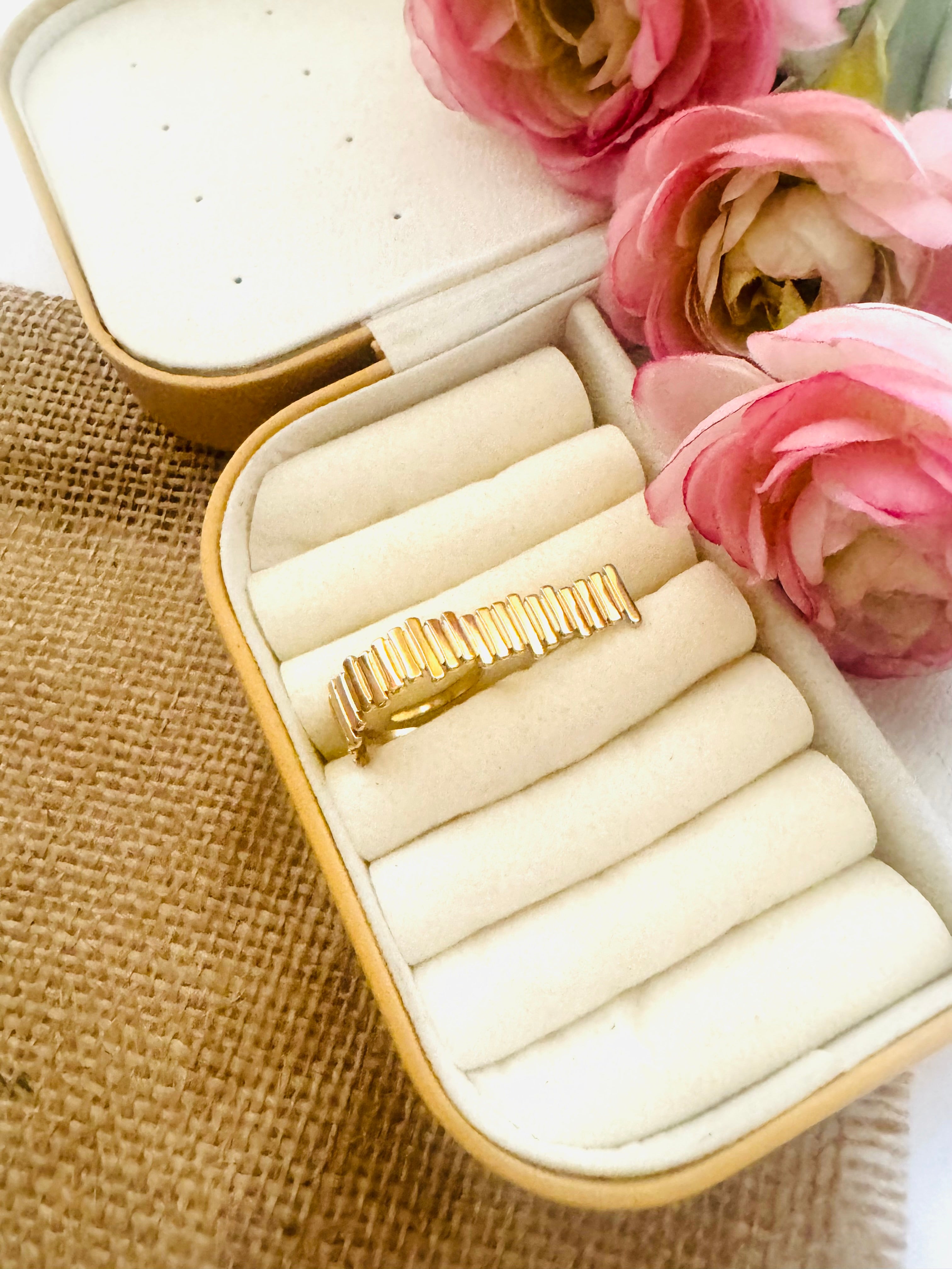 Trendy ruler ring free size