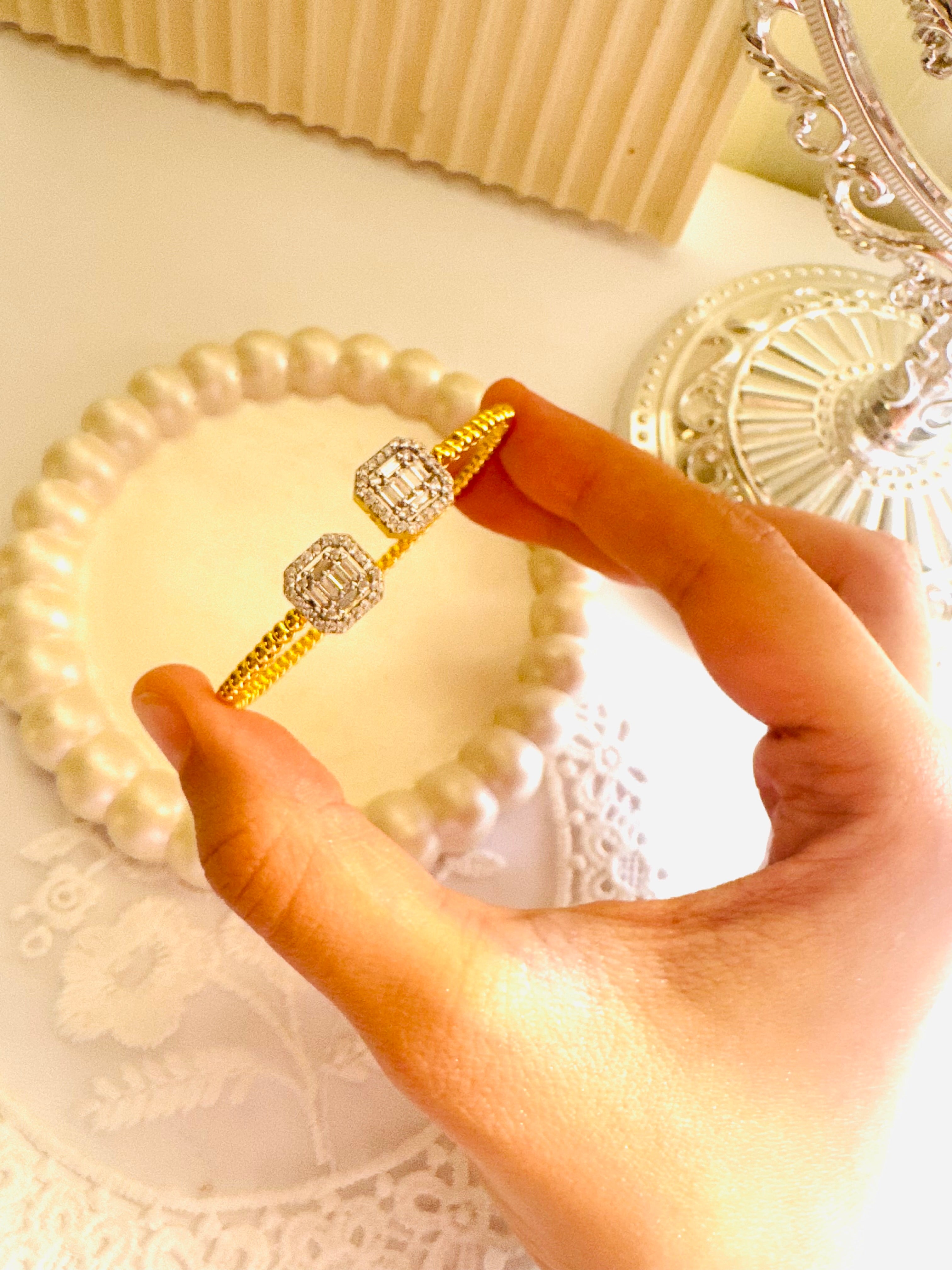 Square bangle