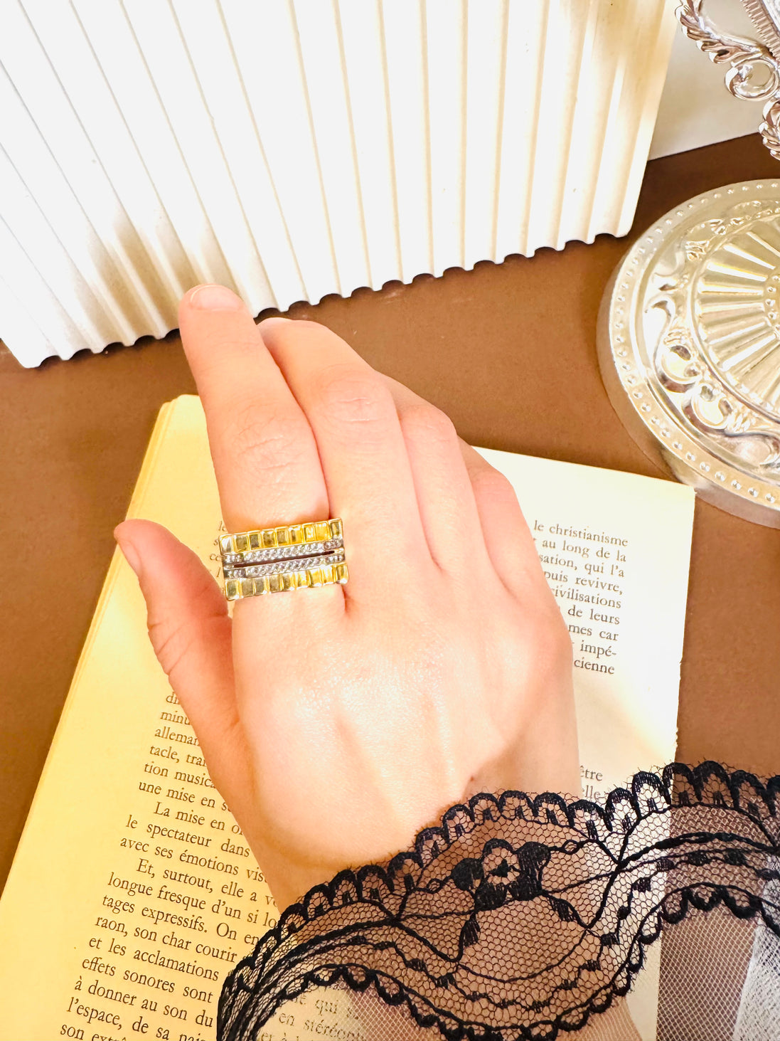 Trendy ring free size
