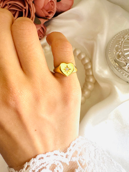 Pinky heart ring free size