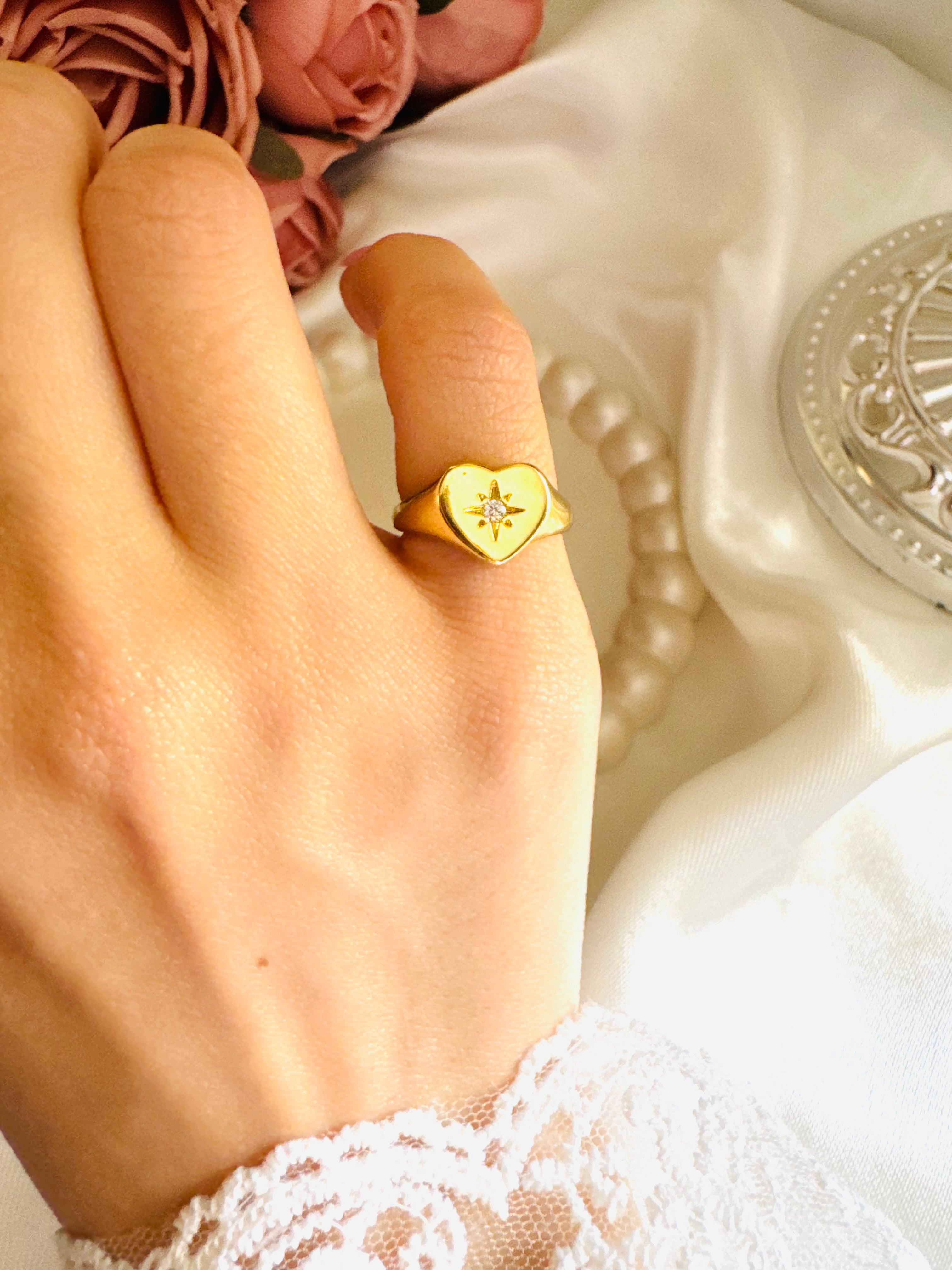 Pinky heart ring free size