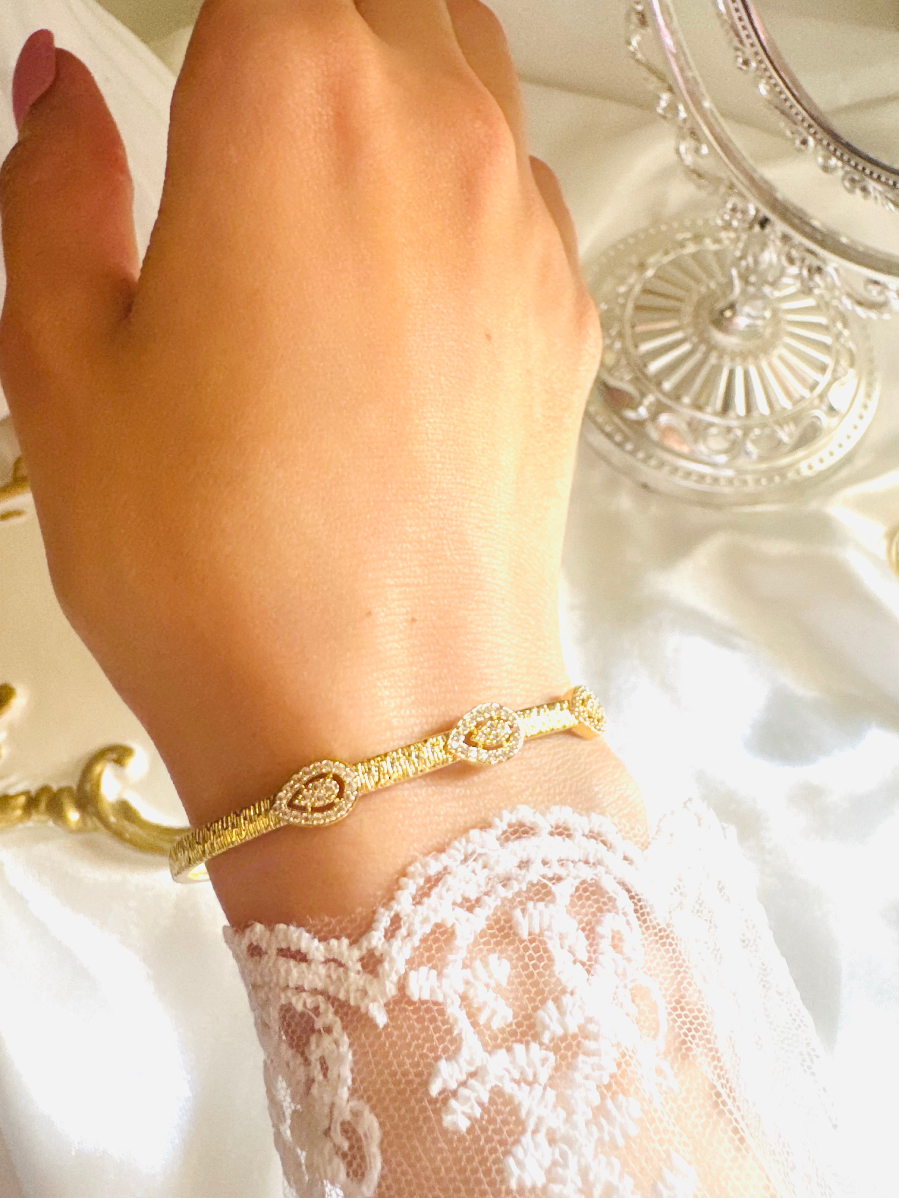 Tear zircon Italian bangle