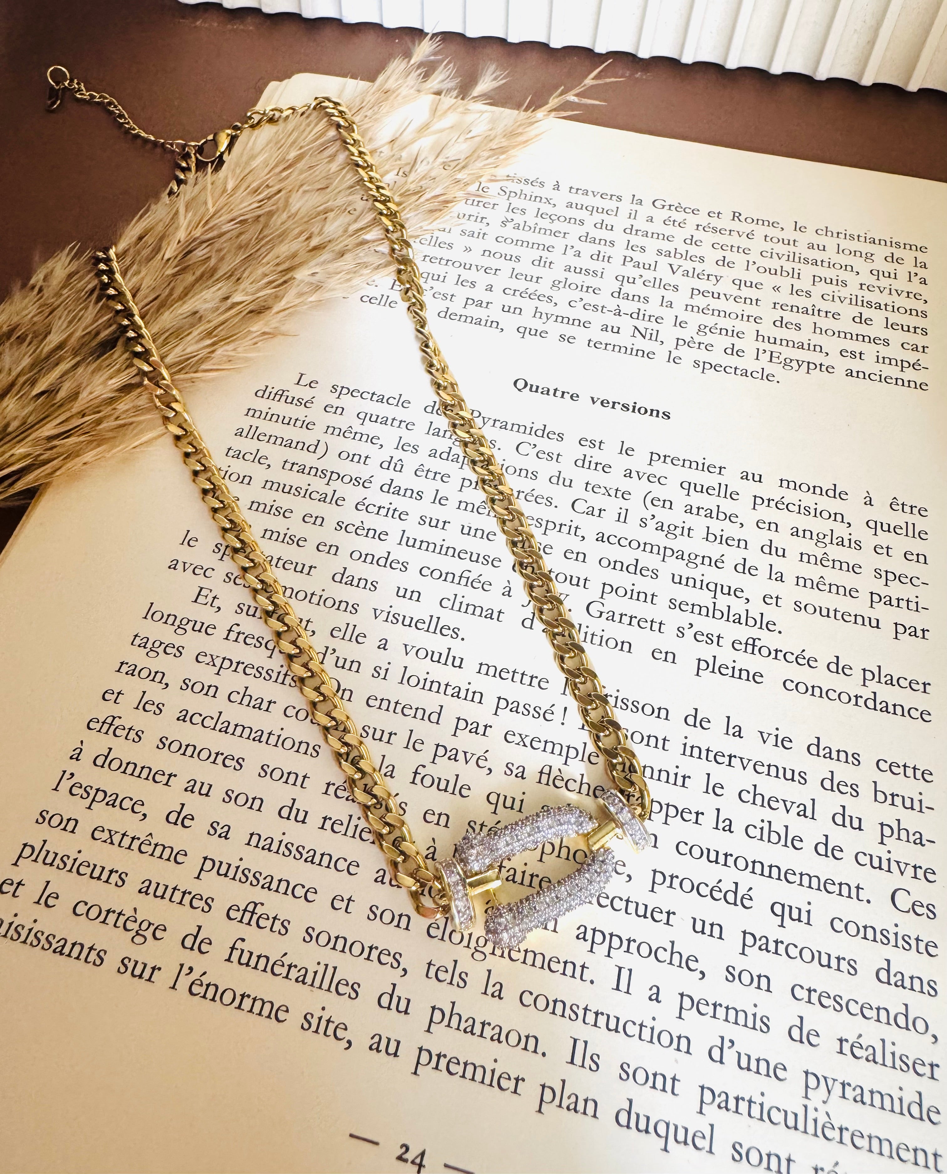Zircon groumet necklace