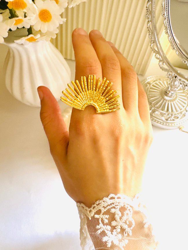 Bold sun ring free size