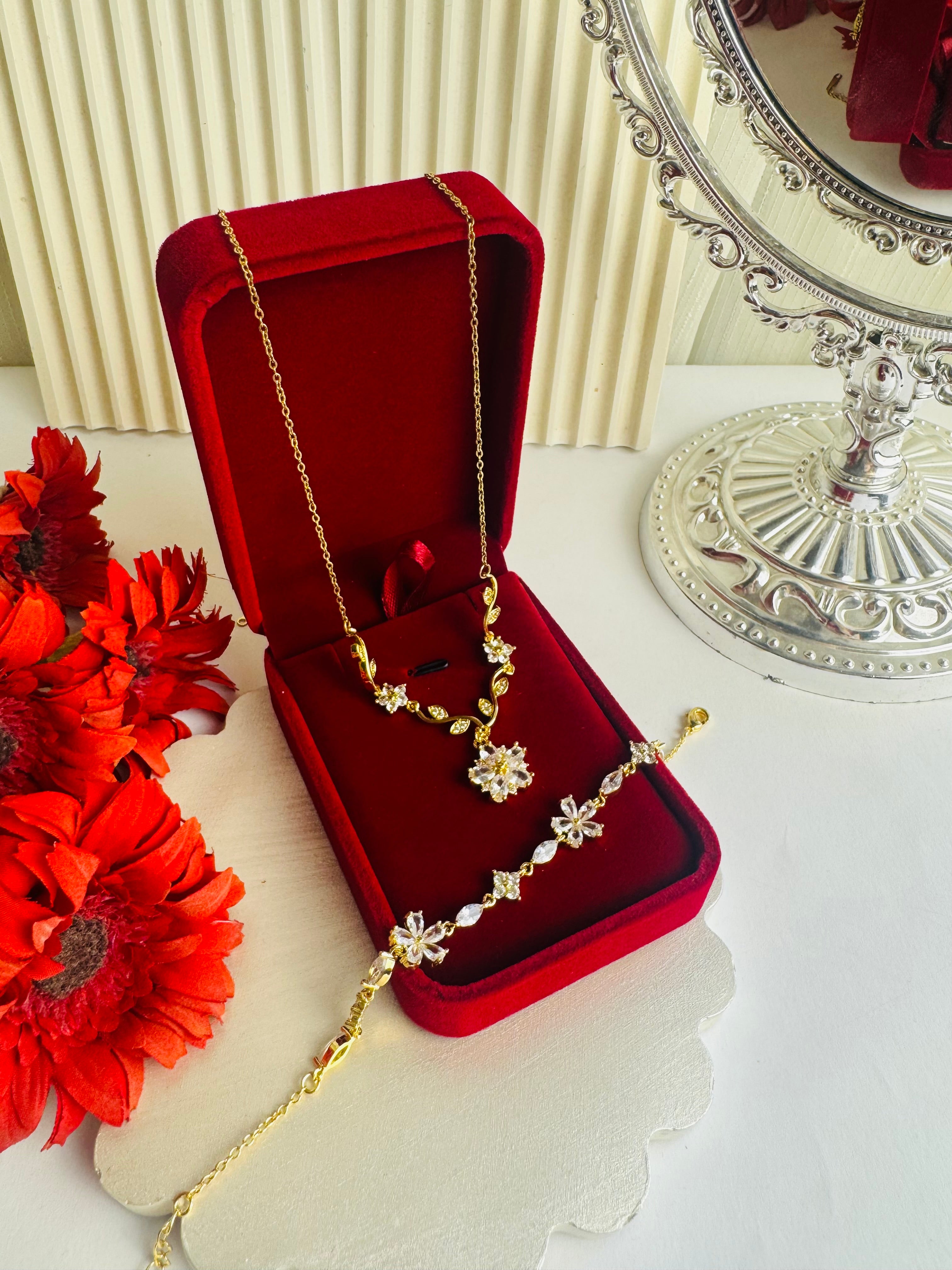 Flowers set ( Necklace & bracelet)