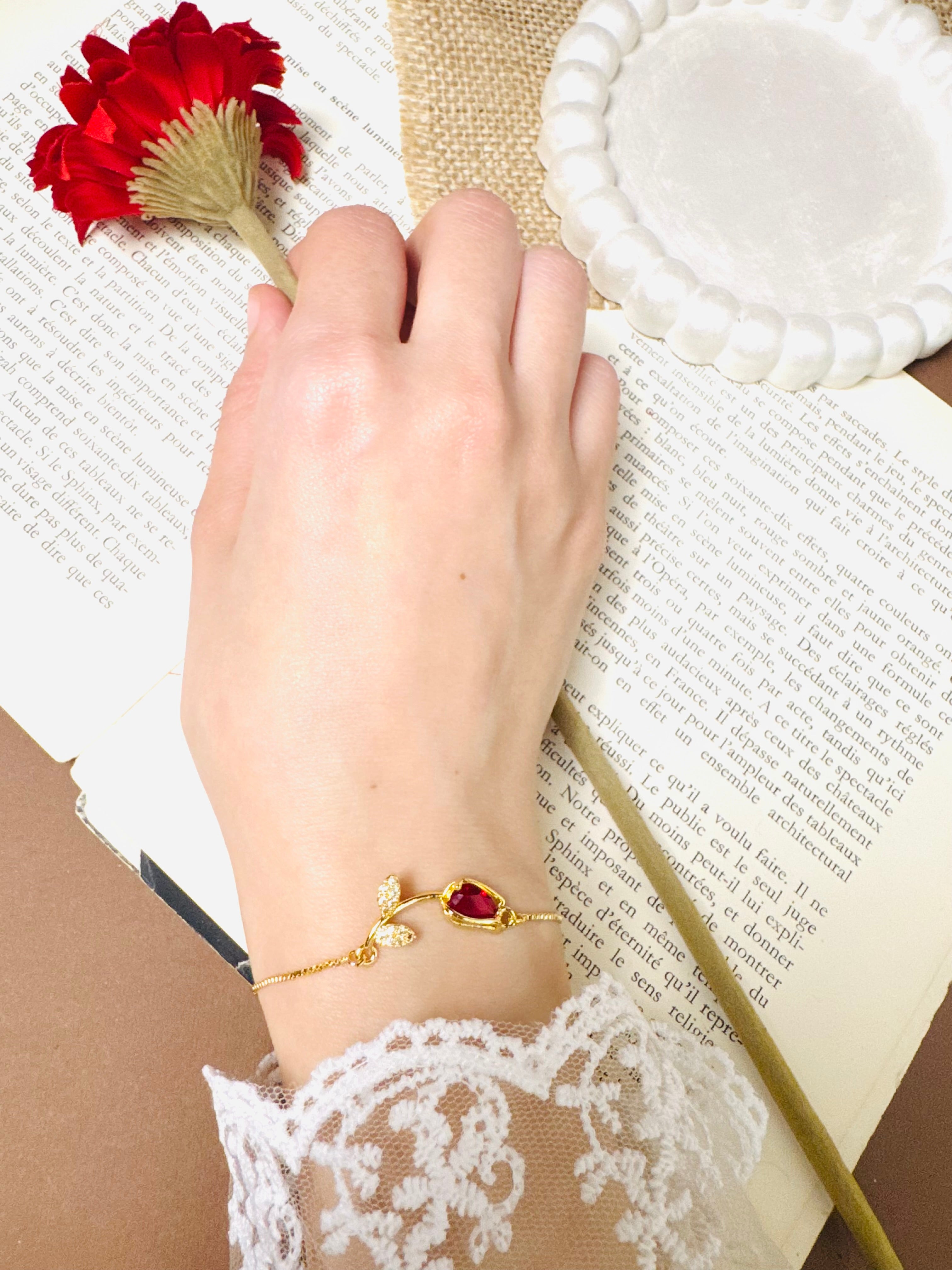 Tulip free size bracelet