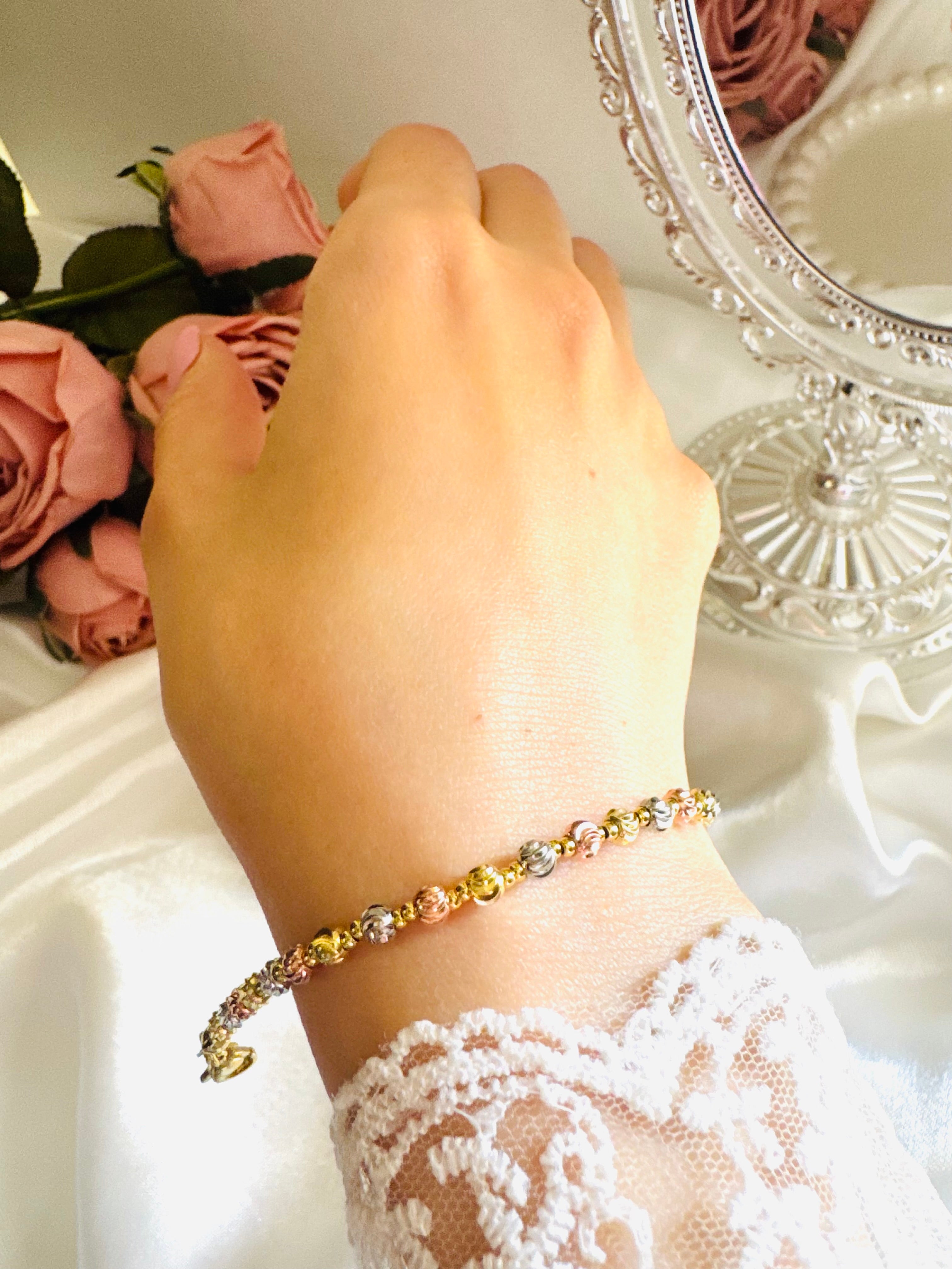 Unique colored balls bracelet