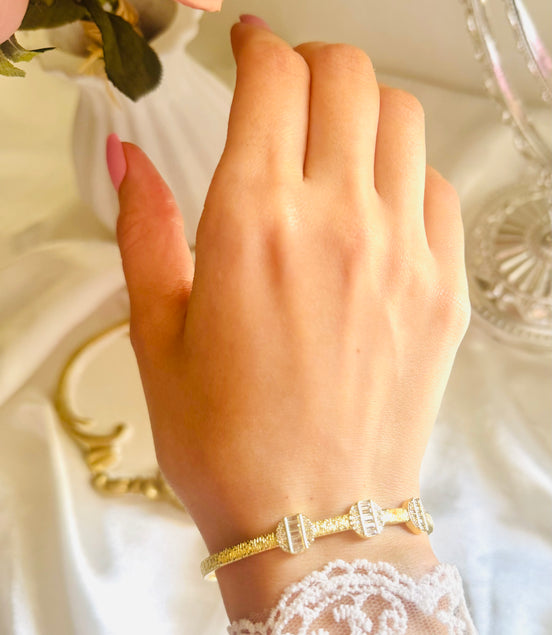 Circle Italian  zircon bangle