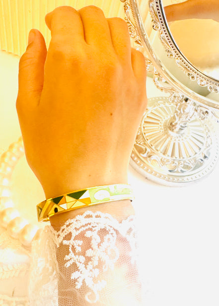 Colourful bangle