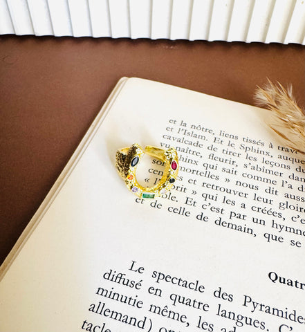 Unique ring
