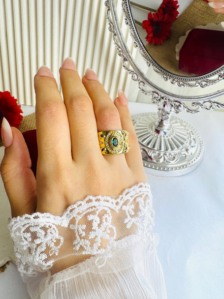 Colourful ring