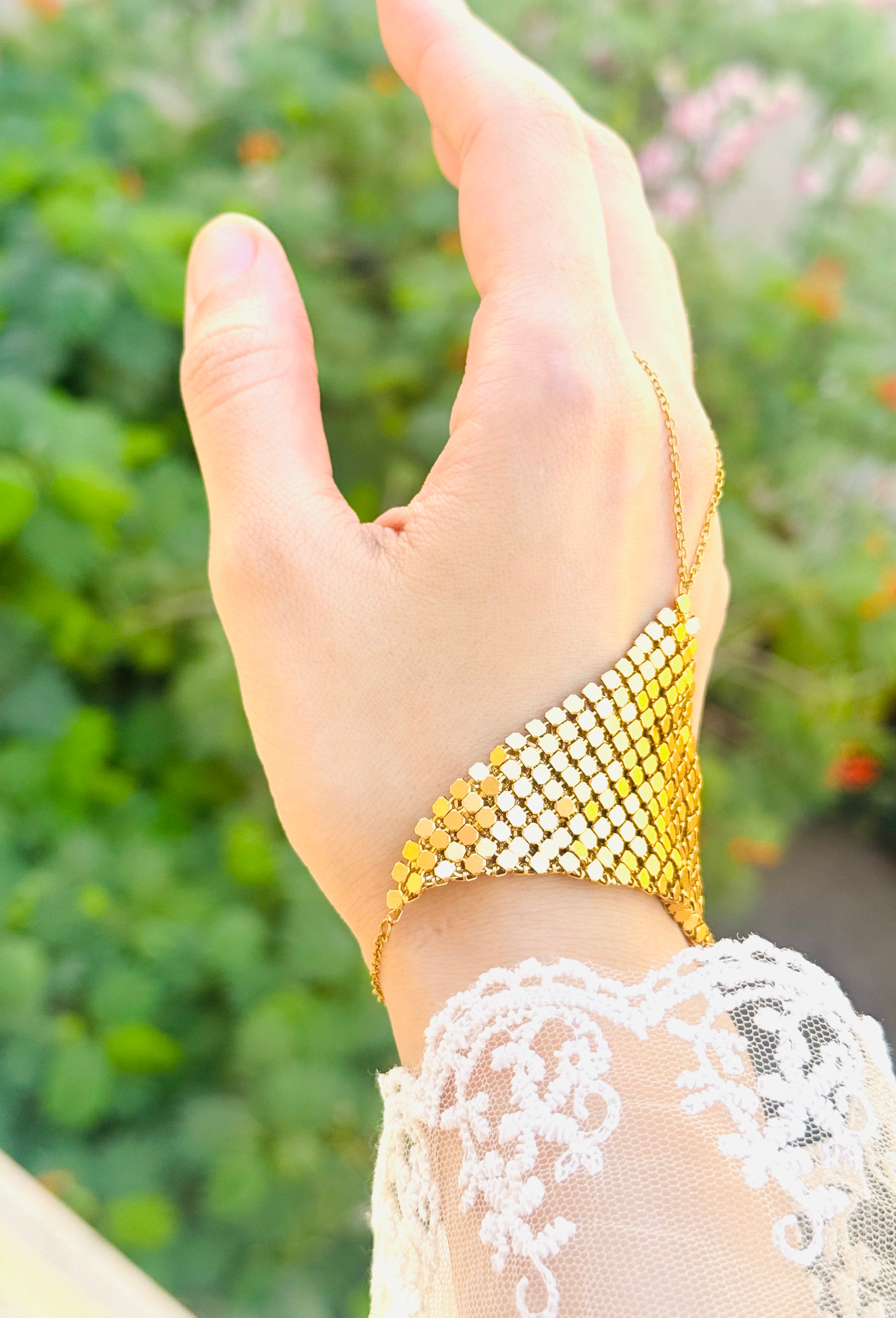 Luxury hand chain