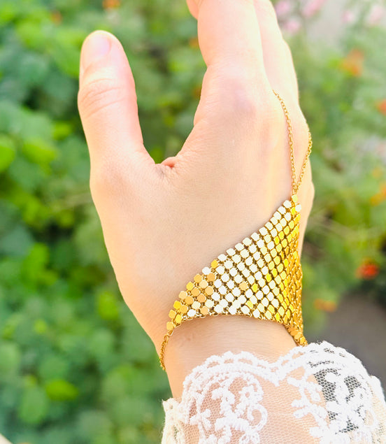 Luxury hand chain