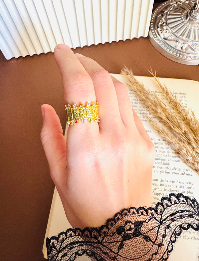 Colorful ring