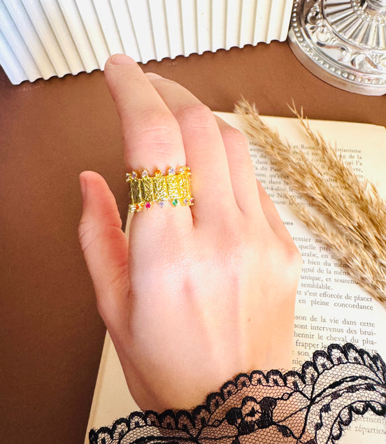 Colorful ring