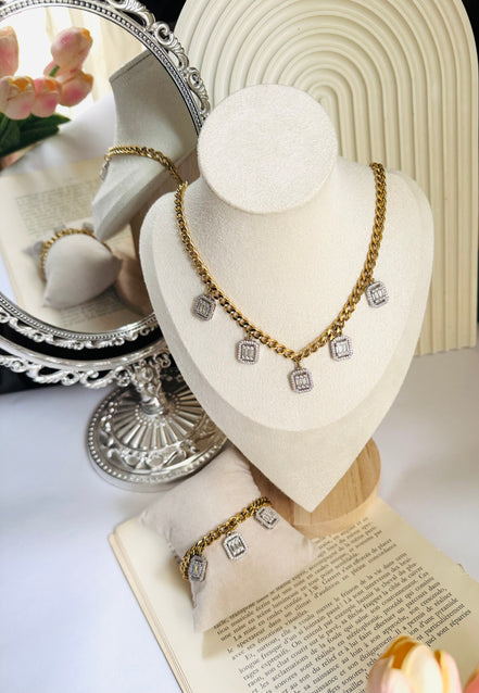 Many squares necklace