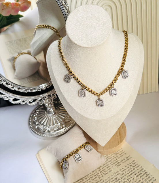 Many squares necklace