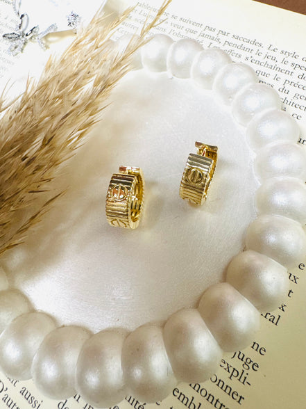 New carteir earring