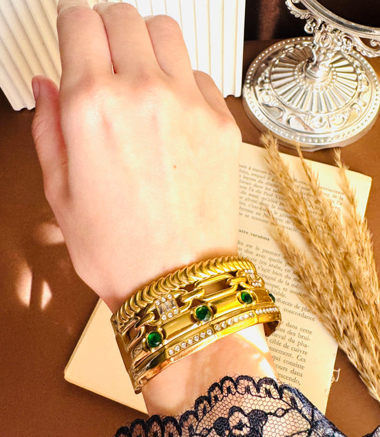 Green zircon bangle