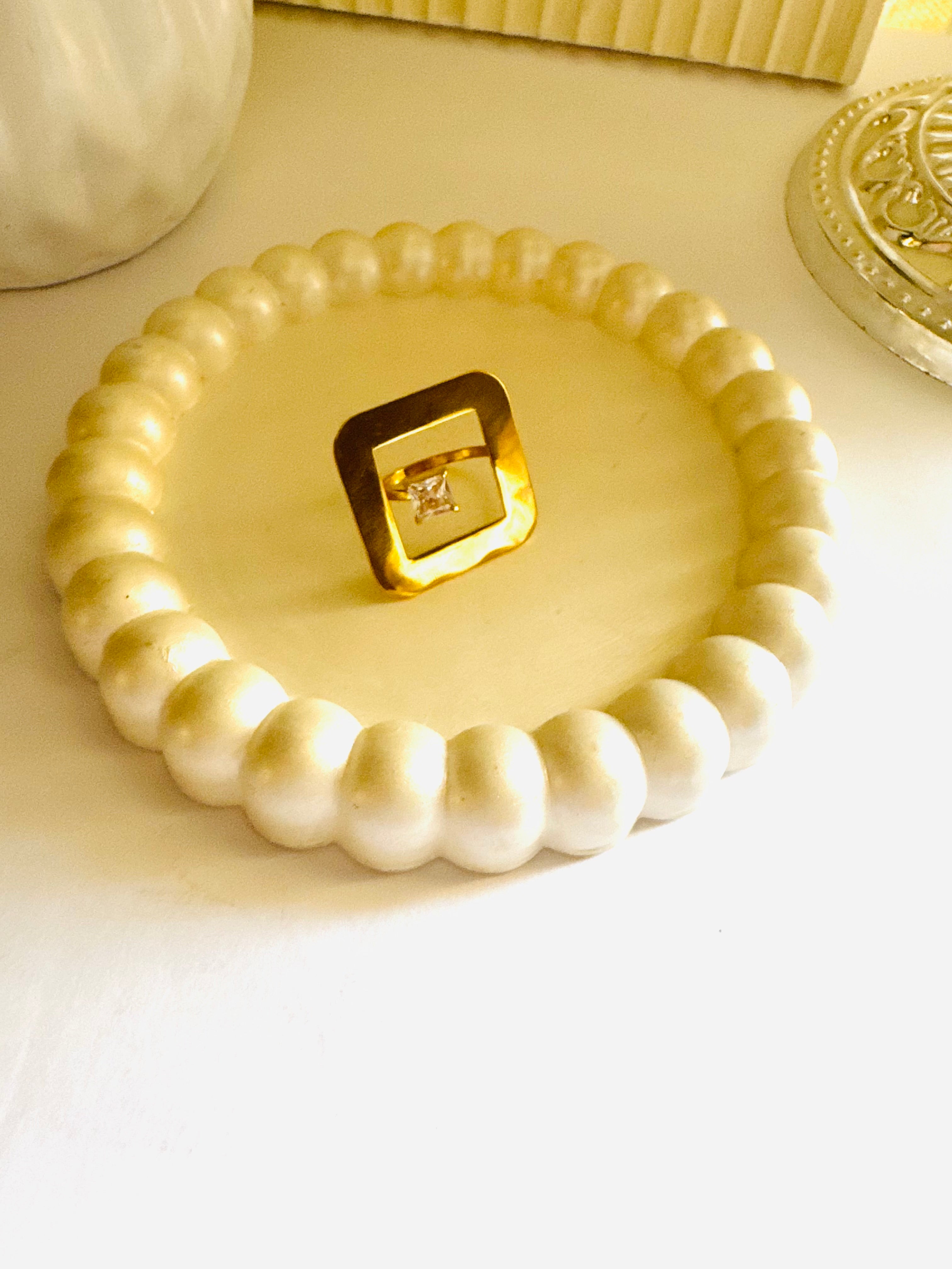 Square ring free size