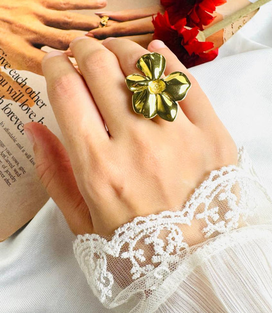 Big flower ring